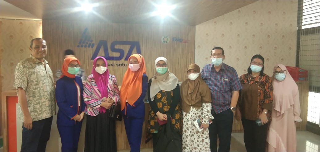 Working Visit of the Dean of the Faculty of Agriculture USU and His Entourage to the Faculty of Social and Political Sciences (FISIP) USU